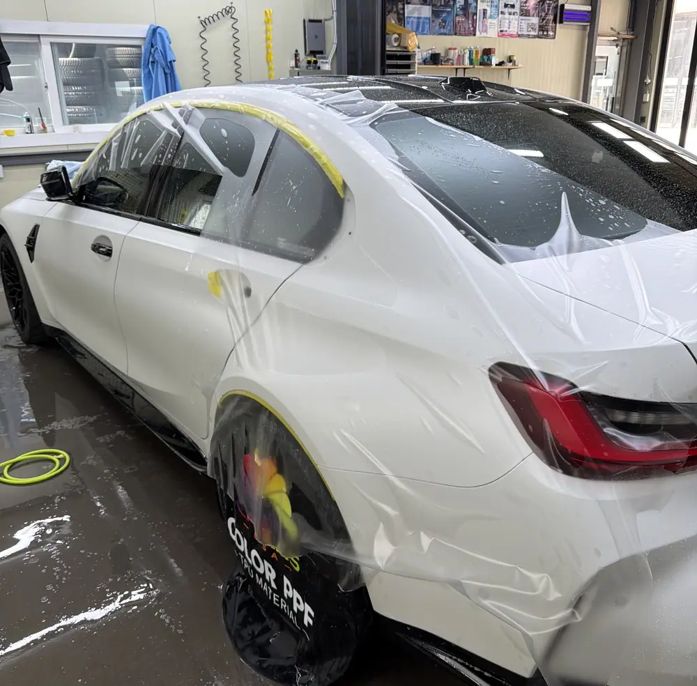 BMW M3 무광 PPF 시공 중