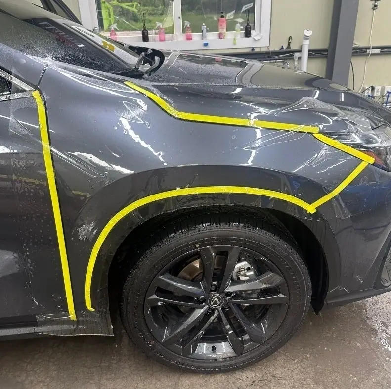 렉서스 NX 350h 전체 PPF 시공 중