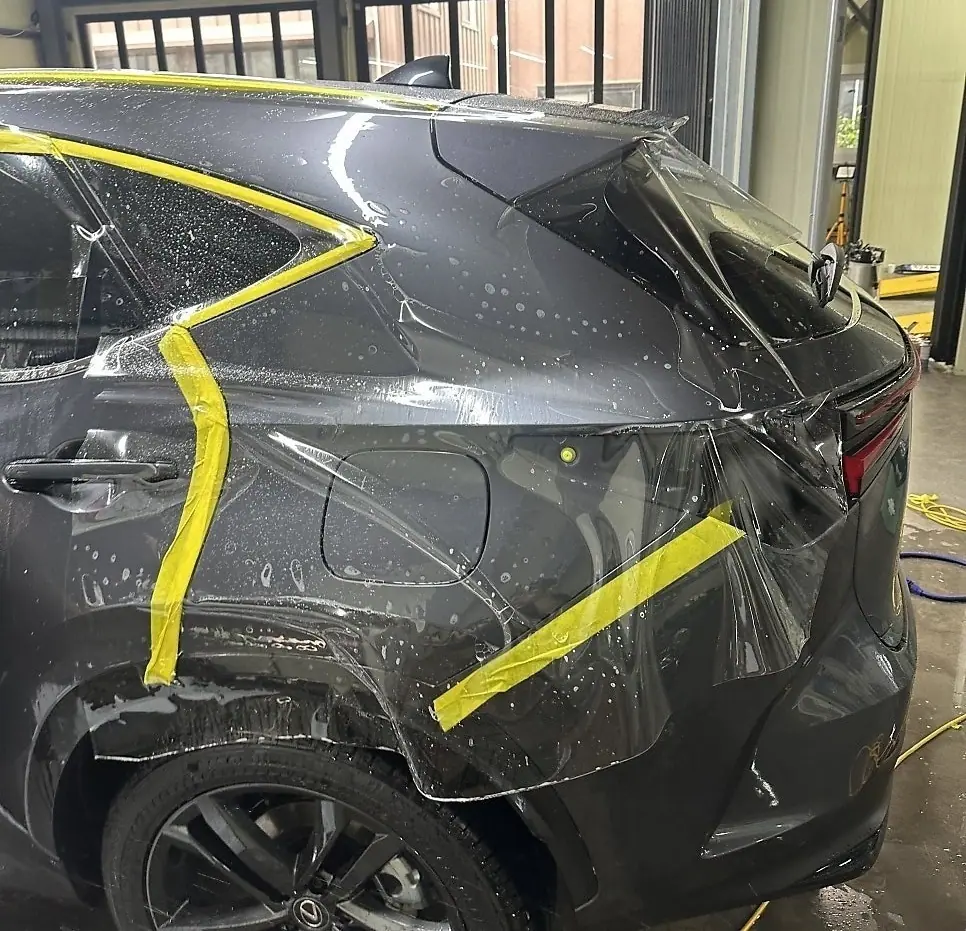 렉서스 NX 350h 전체 PPF 시공 중